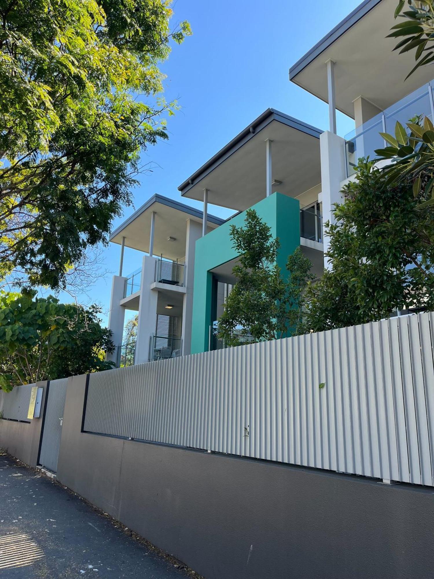 Cirque Boutique Apartments Brisbane Exterior photo